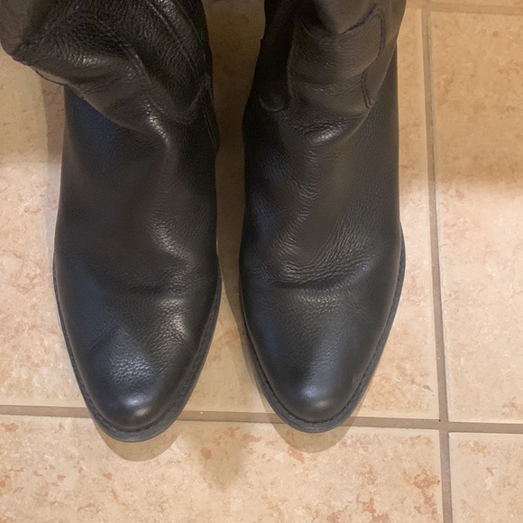 Black leather knee boots - Picture 4 of 8